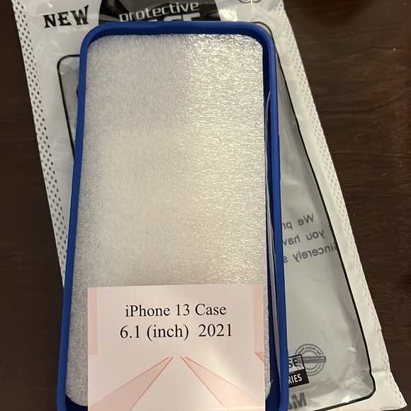 iPhone 13 case - Picture 4 of 5